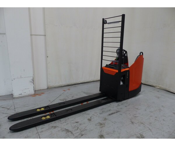 TOYOTA LPE200 1807007922