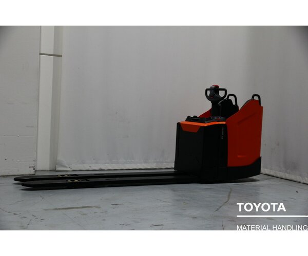 TOYOTA LPE200 1812002164