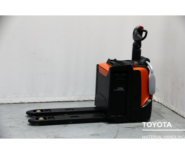 TOYOTA LPE200 1902008254