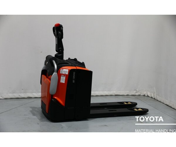 TOYOTA LPE200 2004013708