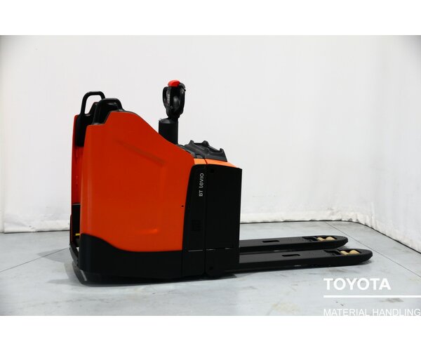 TOYOTA LPE200 2108017160