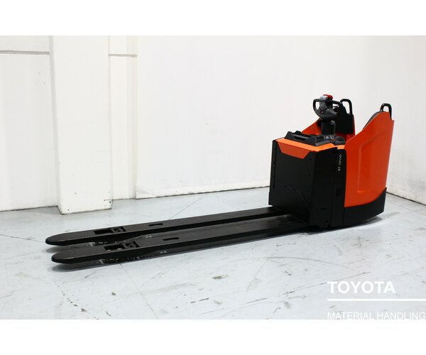 TOYOTA LPE200 2109027128