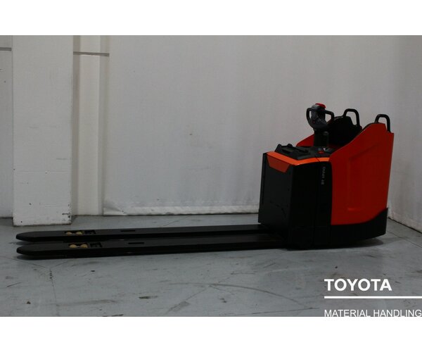 TOYOTA LPE200 2109027134