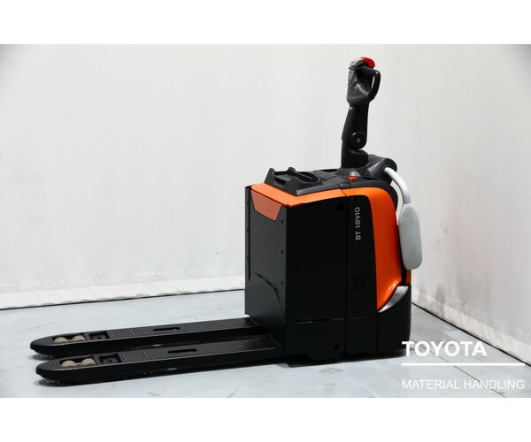 TOYOTA LPE200 2203004072