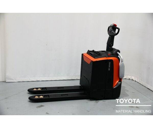 TOYOTA LPE200 2203004083