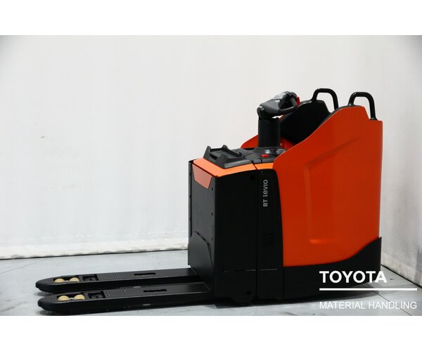 TOYOTA LPE200 2203041702