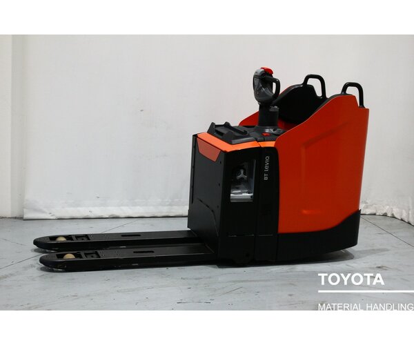 TOYOTA LPE200 2204027104