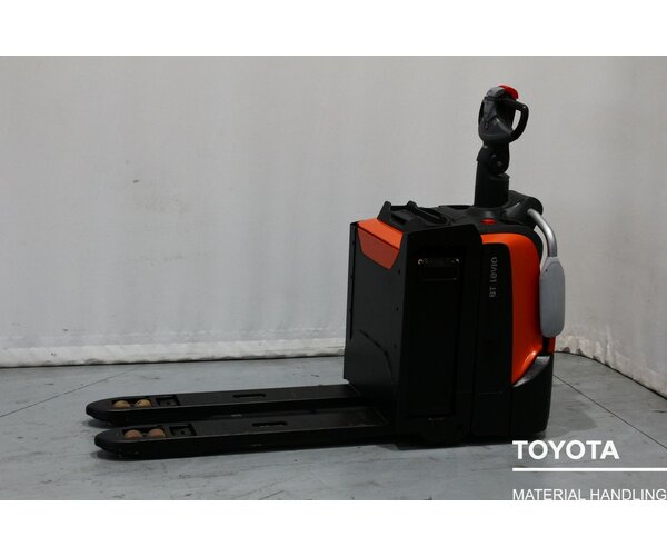 TOYOTA LPE200 2210006836