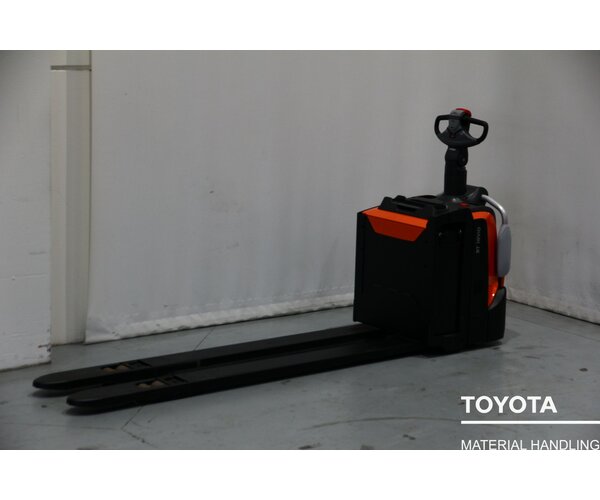 TOYOTA LPE200 2505039675