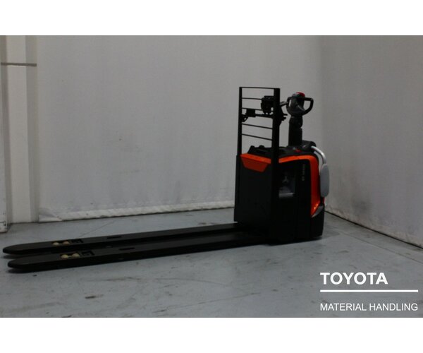 TOYOTA LPE250 2003052026