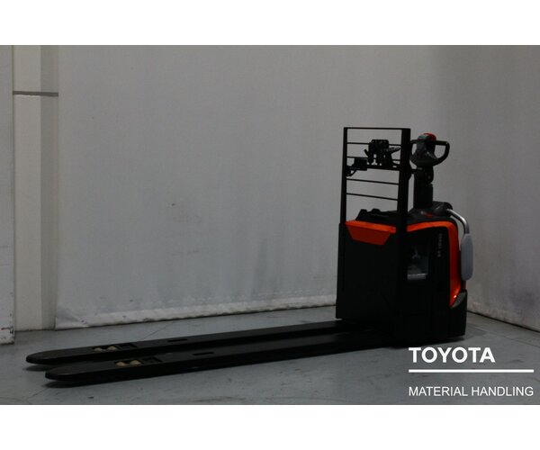 TOYOTA LPE250 2003052032