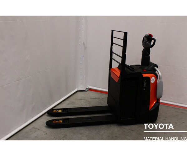 TOYOTA LPE250 2206004695