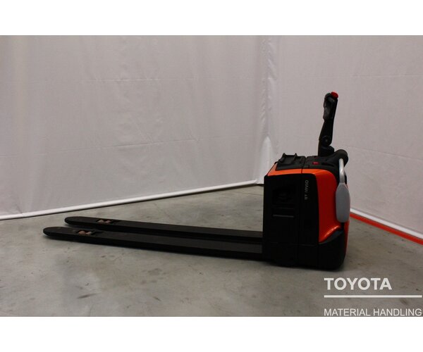 TOYOTA LPE250 2305030634