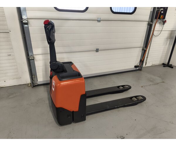 TOYOTA LWE130 1912026095