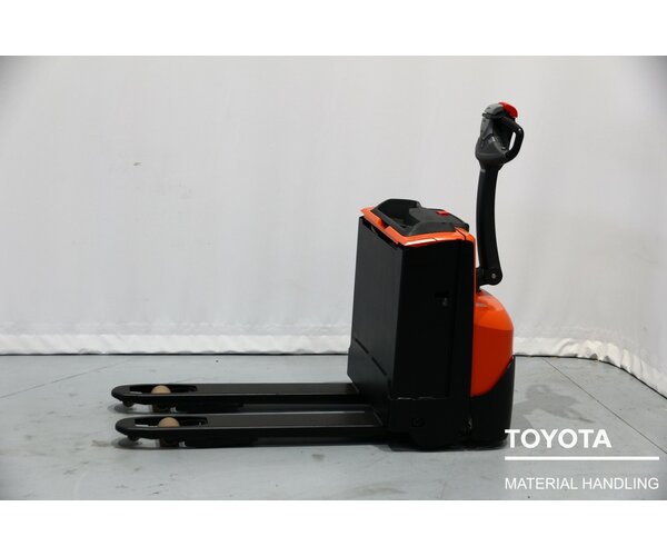 TOYOTA LWE160 1911032944