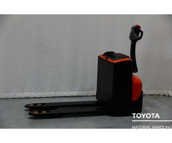 TOYOTA LWE160 2005015257