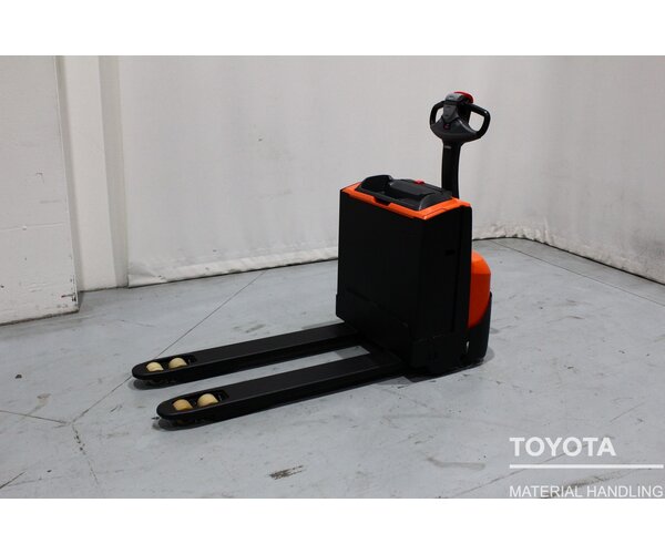 TOYOTA LWE160 2009033985