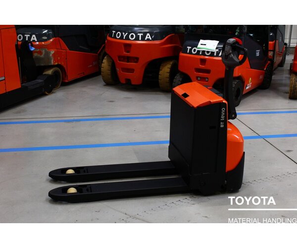 TOYOTA LWE180 2012009166