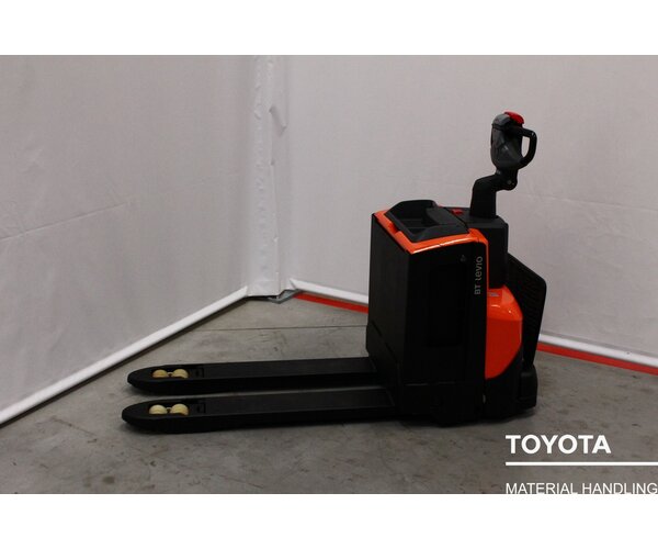 TOYOTA LWE200 1911000483