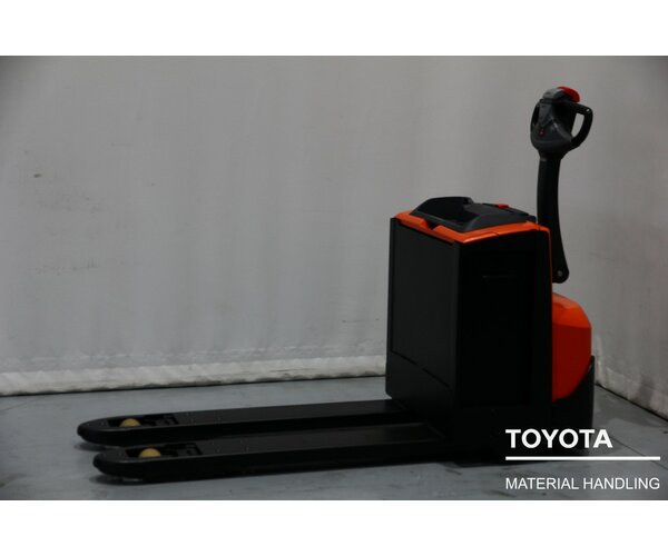 TOYOTA LWE200 2204032689