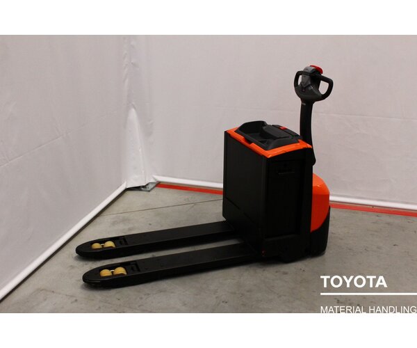 TOYOTA LWE200 2207015837