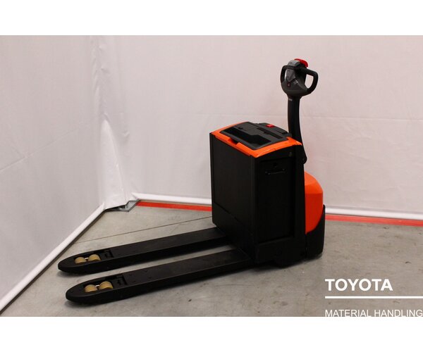 TOYOTA LWE200 2207013218