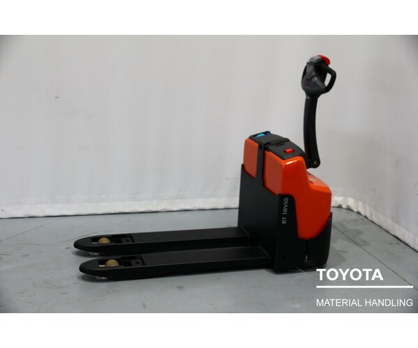 TOYOTA LWI160 2309012457