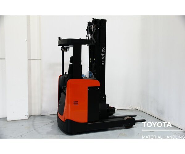 TOYOTA RRE120B 2401039974