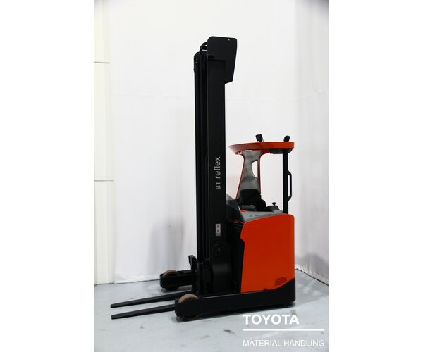 TOYOTA RRE140H 1801018842