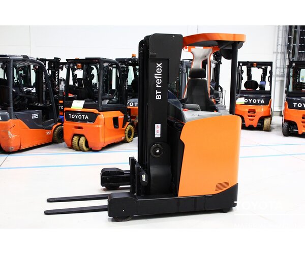 TOYOTA RRE140H 1906017189