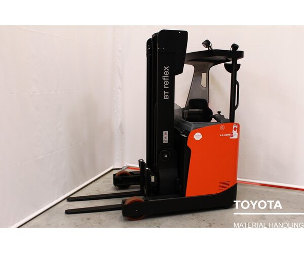 TOYOTA RRE140H 2402020553