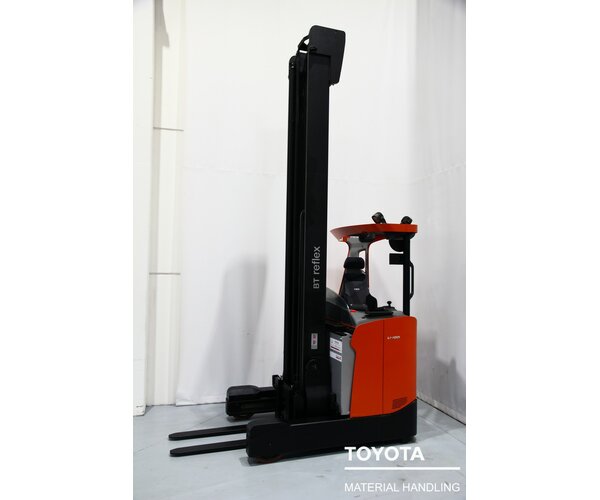 TOYOTA RRE180HE 1801030494