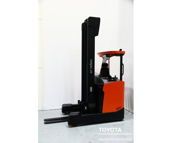 TOYOTA RRE200H 1802034564