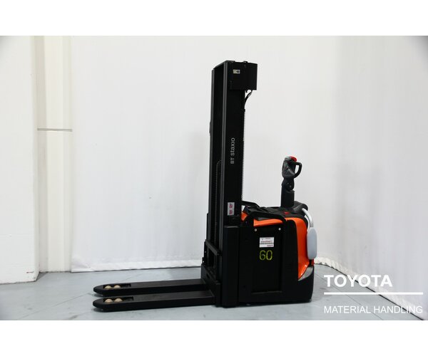 TOYOTA SPE140L 1902030371 TOYOTA SPE140L 1902030371