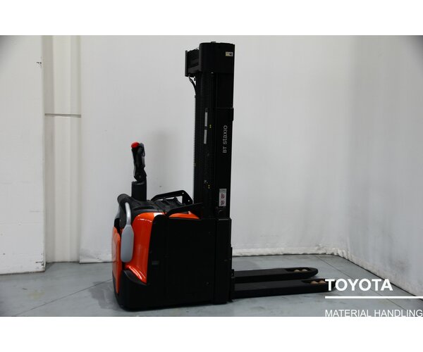 TOYOTA SPE140L 2504043346