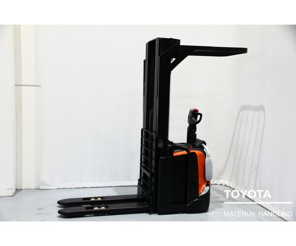 TOYOTA SPE160 1702006925