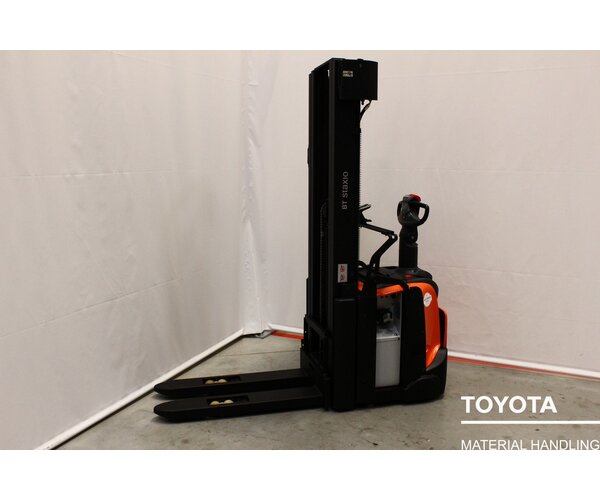TOYOTA SPE160L 2112015235