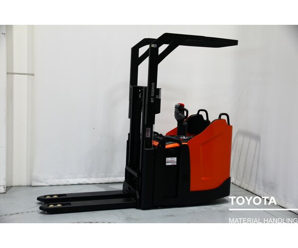 TOYOTA SPE200D 2002002123