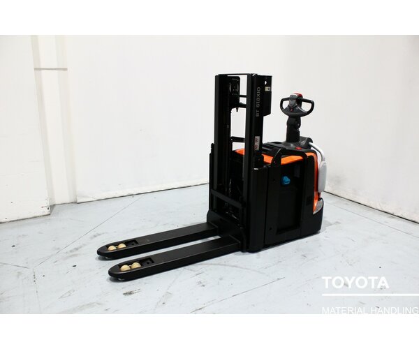 TOYOTA SPE200D 2302045591