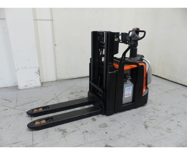 TOYOTA SPE200D 1811002939