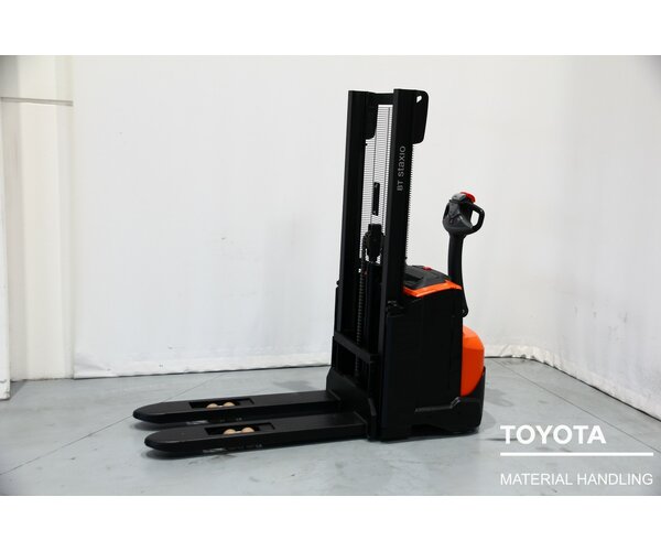 TOYOTA SWE100 1904031319