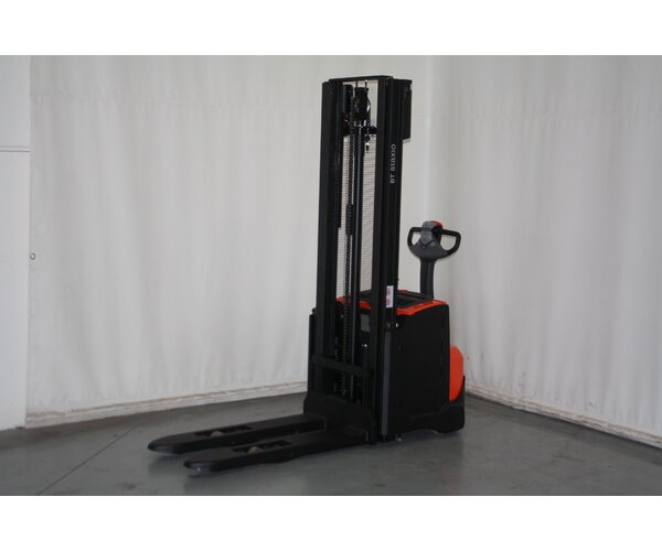 TOYOTA SWE120L 1703040107