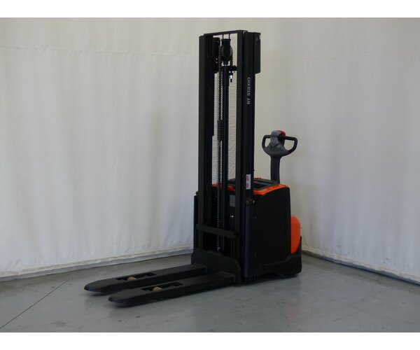 TOYOTA SWE120L 1703040112