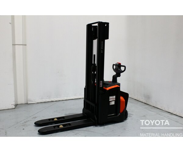 TOYOTA SWE120L 1904015436