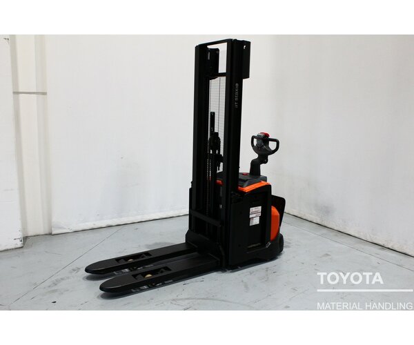 TOYOTA SWE120L 1904015420