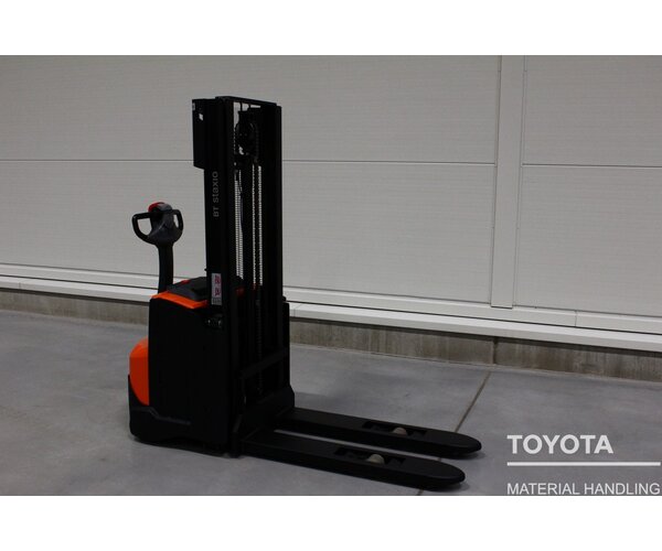 TOYOTA SWE120L 1910010452