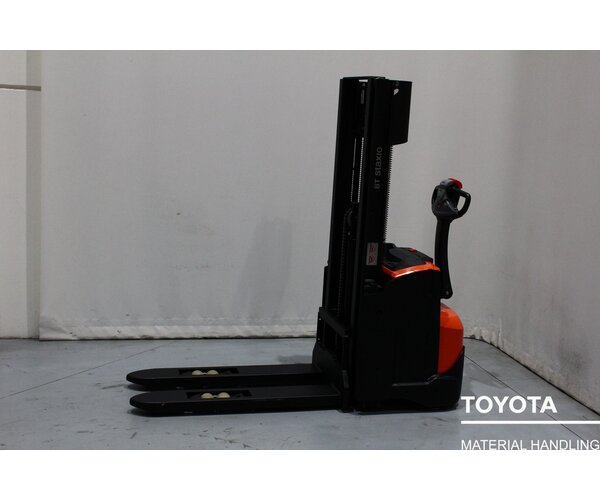 TOYOTA SWE120L 2005009177