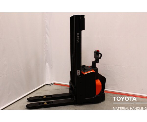 TOYOTA SWE120L 2209025171