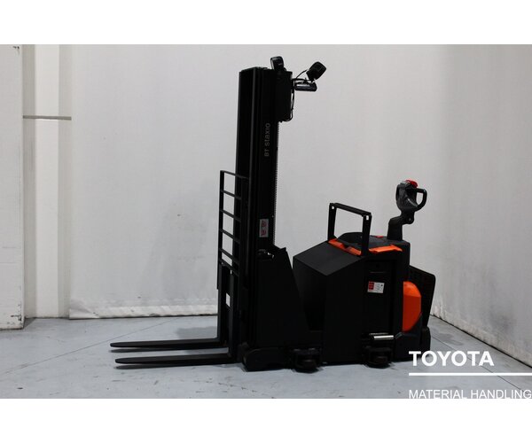 TOYOTA SWE120S 1911014994