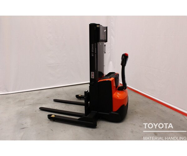 TOYOTA SWE120S 2104034520